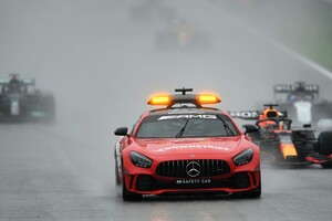 Формула-1: Ферстаппен выиграл дождливый и короткий Гран-при Бельгии