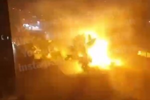 В Киеве молния ударила в электрощитовую: видео