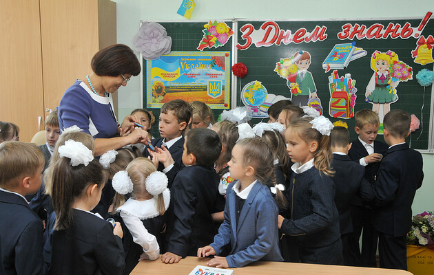 Мэр Чернигова назвал придурками тех, кто соберет детей на линейки в День знаний