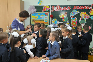 Мэр Чернигова назвал придурками тех, кто соберет детей на линейки в День знаний