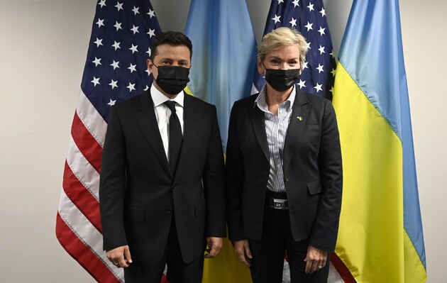 Зеленський закликав Німеччину і США почати консультації щодо збереження транзиту газу через Україну