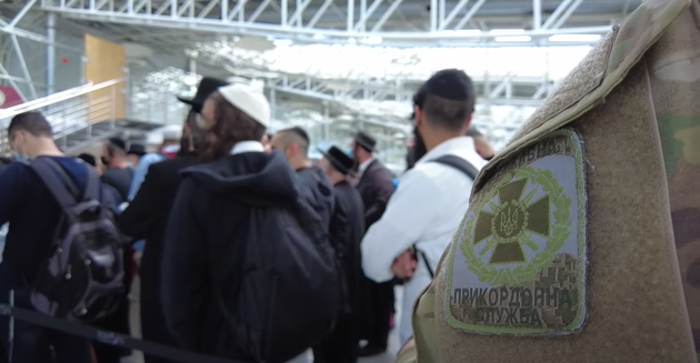 Паломники продовжують з'їжджатися в Україну