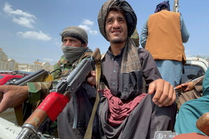 Талибы слезоточивым газом разогнали марш женщин в Кабуле