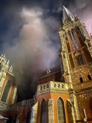 У Києві горить Костел святого Миколая — фото