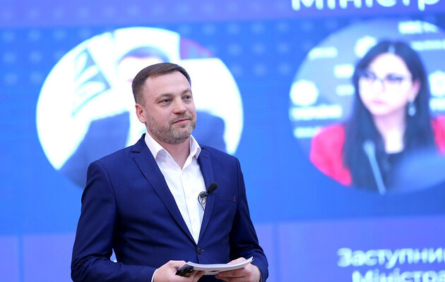 Денис Монастырский назвал имена семерых заместителей, трое из них работали под руководством Арсена Авакова