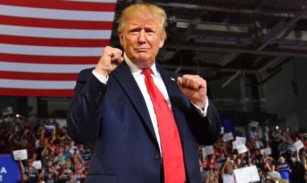 Трамп будет комментировать бой 11 сентября