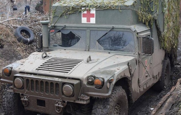  Поранених військовослужбовців евакуювали в госпіталь