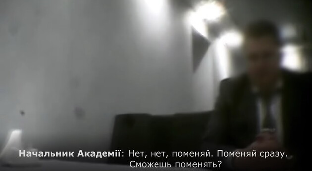 Підозрюваний відмовився брати хабар у гривнях і наполіг на доларах