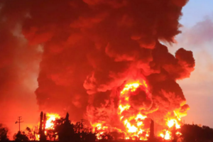 Испания страдает от лесных пожаров: эвакуировали 900 человек, спасатель погиб