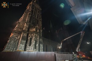 Зеленский поручил правительству немедленно начать реставрацию костела Св. Николая