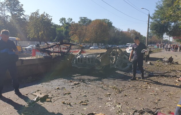 За дело о взрыве авто в Днепре взялась СБУ 