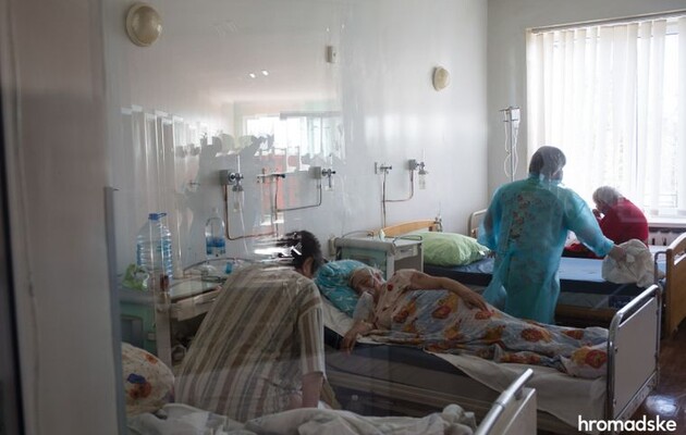 В семи областях Украины зафиксированы высокие показатели COVID-госпитализаций