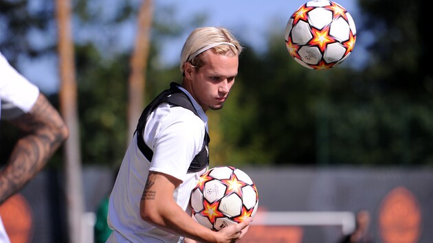 Премию ежегодно вручает издание Tuttosport