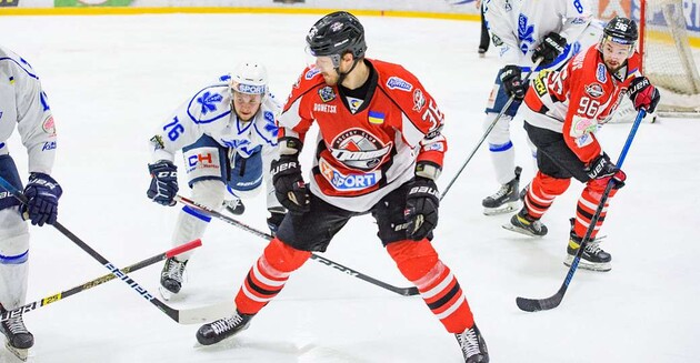 "Донбасс" победил "Сокол"