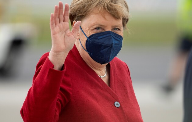 Меркель залишає Німеччину на тлі економічних проблем — NYT