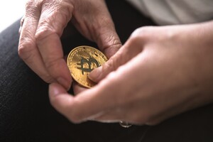 Bitcoin возобновил падение курса