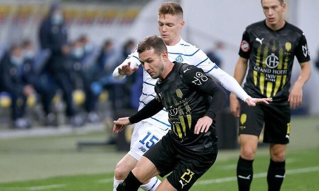 "Динамо" встретится с "Рухом"