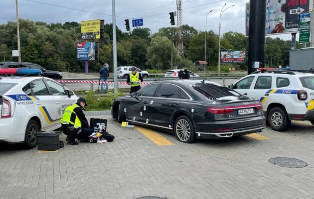 Автомобиль Шефира поразили 15 из 20 выпущенных злоумышленником пуль