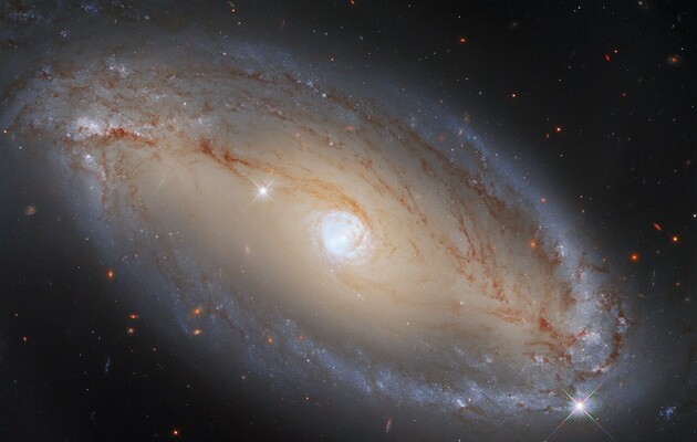 «Хаббл» сделал снимок «космического глаза» из созвездия Весы