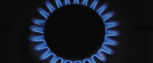 Газпром увеличил закачку газа в Европу, но запасы в хранилищах ниже нормы