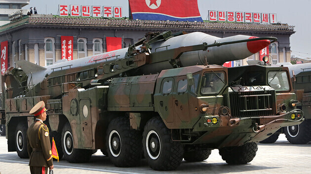 Северная Корея выпустила ракету в сторону Японского моря