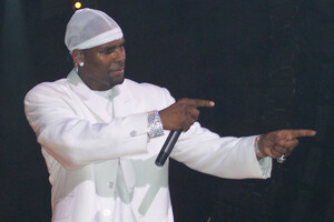 Співака R.Kelly визнали винним в рекеті і сутенерстві 