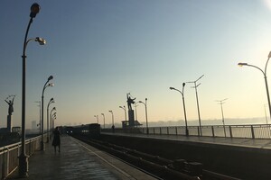 В Киеве на мосту Метро ограничат движение 