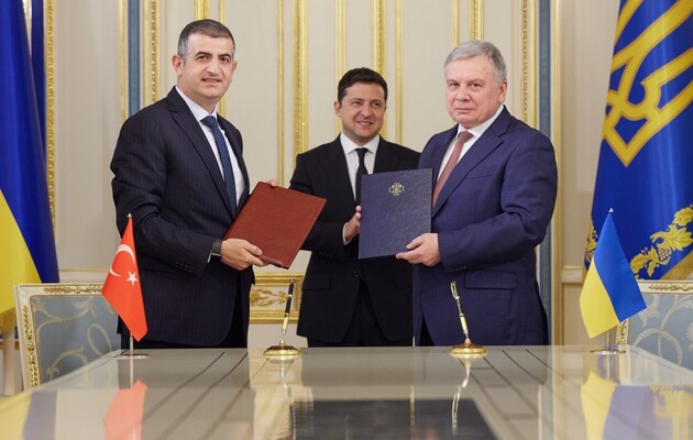 Туреччина побудує на Київщині центр експлуатації безпілотників Bayraktar 