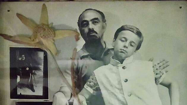 Сурен Параджанов проживал с матерью в Киеве