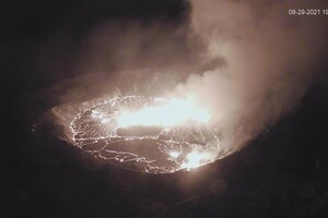 Началось извержение одного из самых активных вулканов в мире