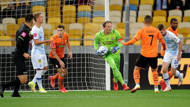 "Шахтер" и "Динамо" сыграли вничью