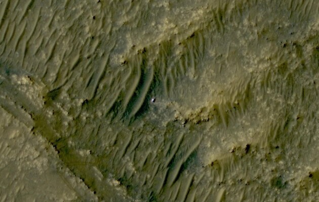 Маленька фіолетова цяточка - це марсохід Perseverance