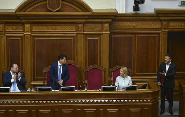  В "Слугу народу" вирішили "забути" про роль Разумкова у виборчій кампанії Зеленського