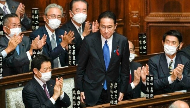 Новым премьер-министром Японии избран Фумио Кисида 