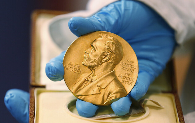 Нобелевскую премию по медицине присудили за открытие рецепторов температуры и прикосновения