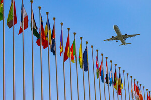 Світові авіакомпанії взяли на себе зобов'язання скоротити викиди CO2 до нуля до 2050 — IATA 