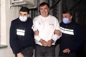 Саакашвили заявил, что будет голодать 