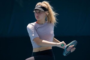 Украинская теннисистка Ястремская стартовала с победы на крупном турнире в США