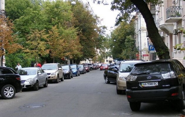 Поступления в бюджет Киева от платежей за парковку за год выросли в 17 раз