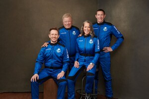 Уильям Шетнер успешно слетал в космос на корабле New Shepard