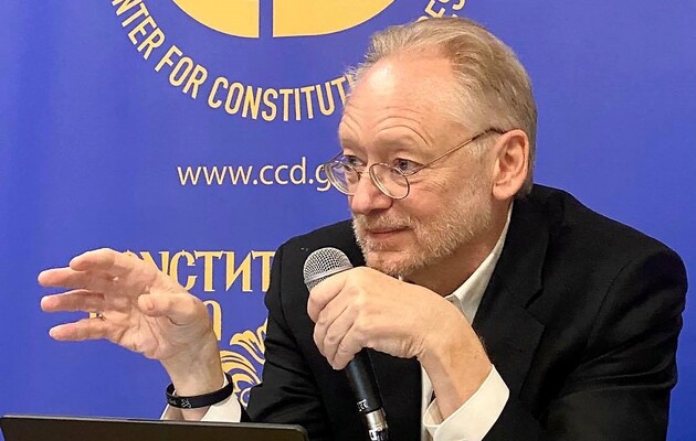 Американцы могут помочь украинцам, но не могут за них сделать Украину процветающей — глава Центра конституционной демократии Университета Индианы