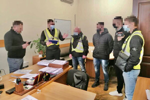 В Киевтеплоэнерго второй день подряд продолжаются обыски 