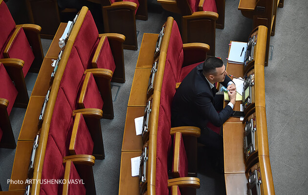 Верховная Рада рассмотрит сегодня отставку министра Абрамовского 