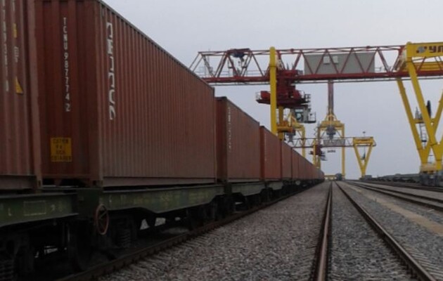 ОАСК рассмотрит иск компании Ахметова об отмене повышения тарифов на грузовые перевозки – эксперт
