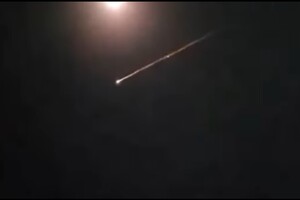 Російський супутник впав на Землю, перетворившись на яскраву вогненну кулю 