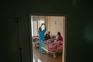 В Украине за сутки выписали больше пациентов с ковидом, чем госпитализировали