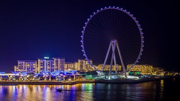 Найбільше у світі оглядове колесо відкрили у Дубаї