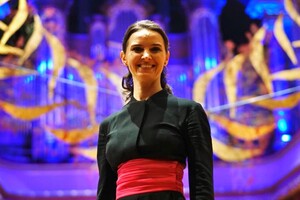 Українка Оксана Линів стала першою жінкою-диригентом концерту до річниці ООН 