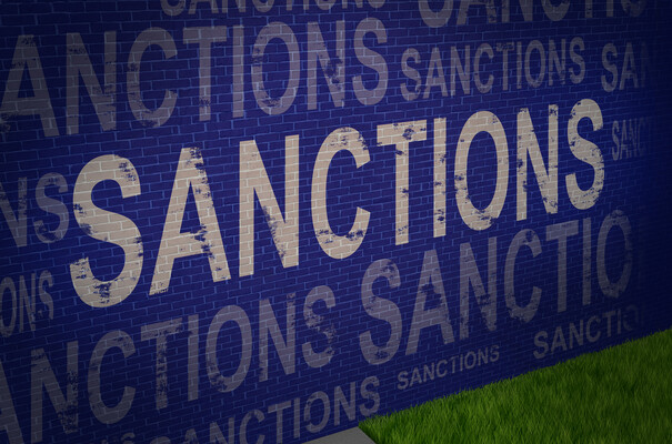 Санкции по приколу? Распиаренный «молот» СНБО на самом деле грандиозная игра — BIHUS info 