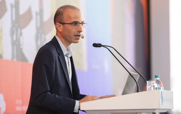 Харарі вважає, що розвиток біотехнологій може повністю змінити людство